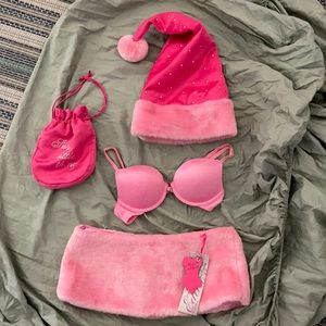 Vintage Victoria’s Secret SexyLittleThingsLIMITED EDITION 2007 SantaBabySet